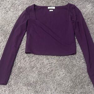 Aritzia Babaton  Long Sleeve Crop Top Minimalist Women’s Size S